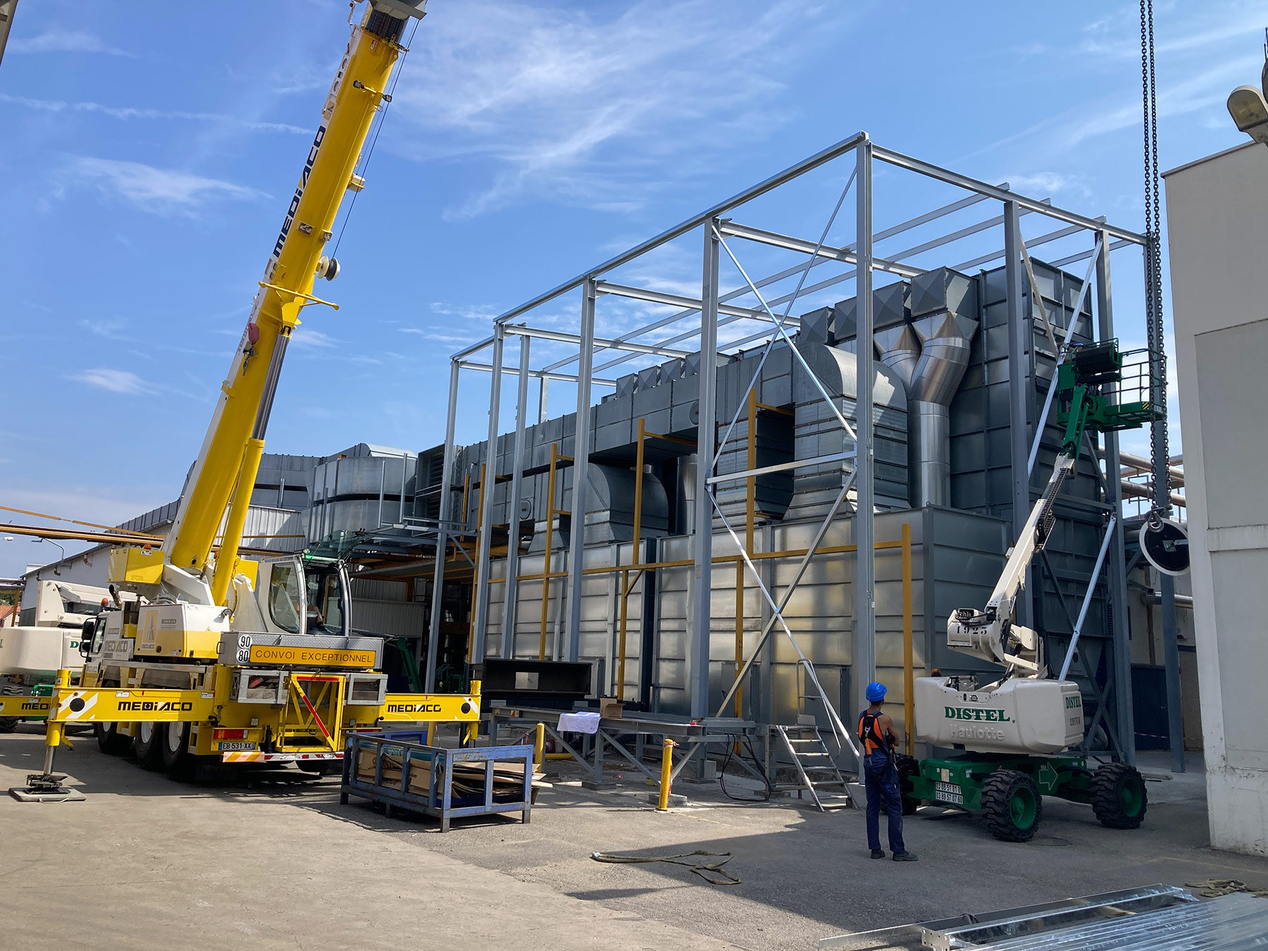 J2A Concept Cabine acoustique en cours de montage